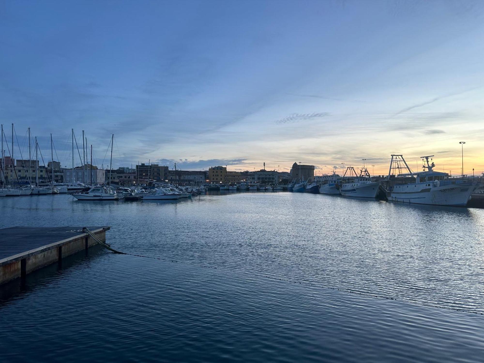 Moncici House Hotel Porto Torres Exterior photo