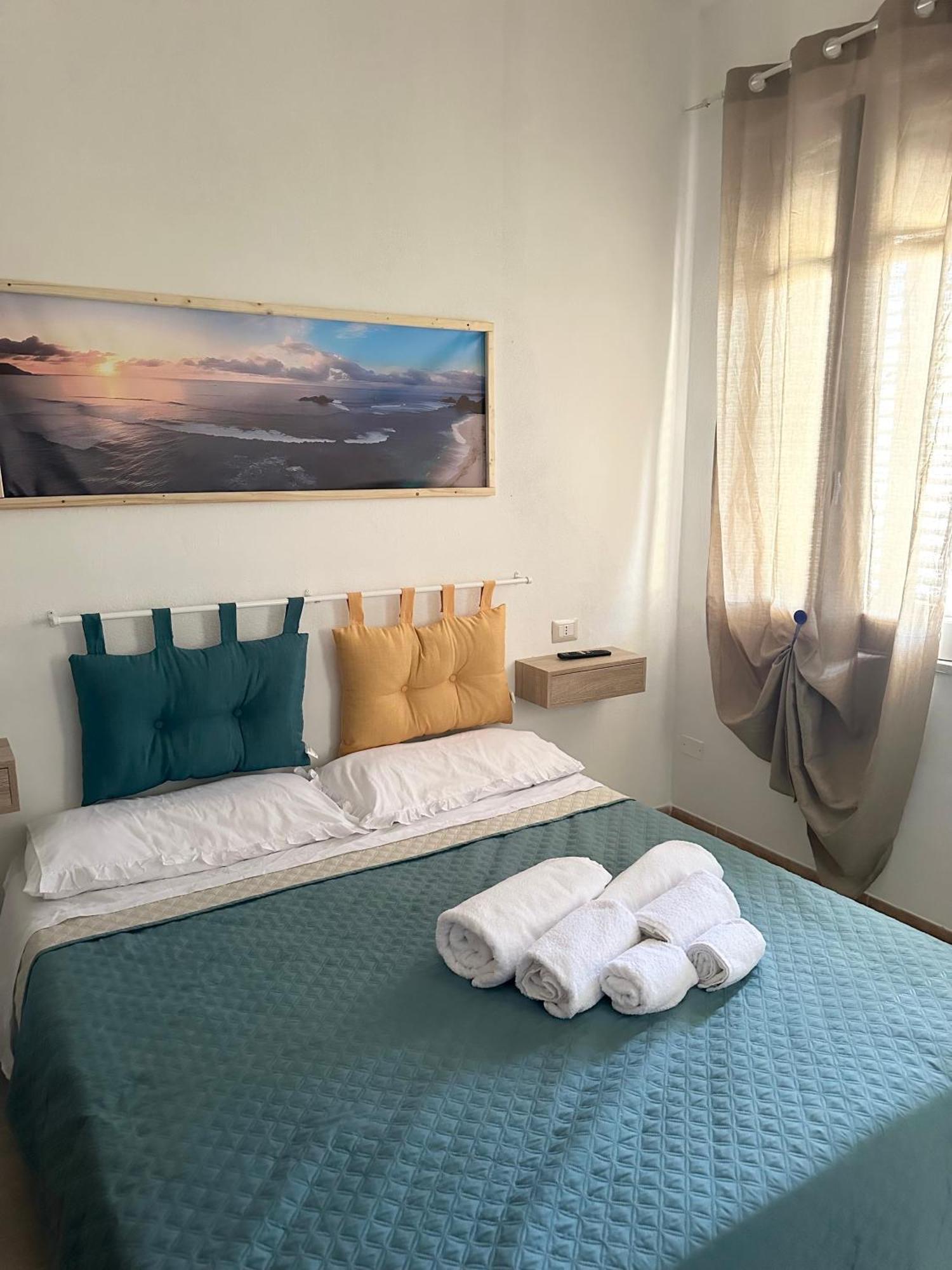 Moncici House Hotel Porto Torres Exterior photo